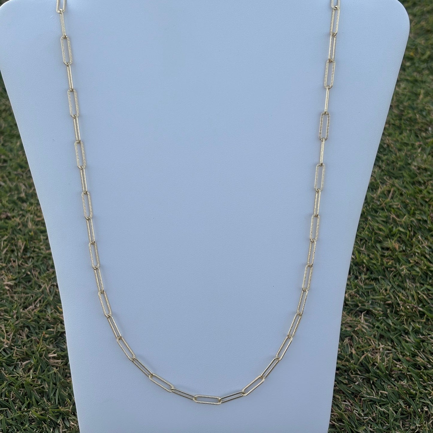 Cadena Dorada con Eslabones Rectangulares en Stainless Steel