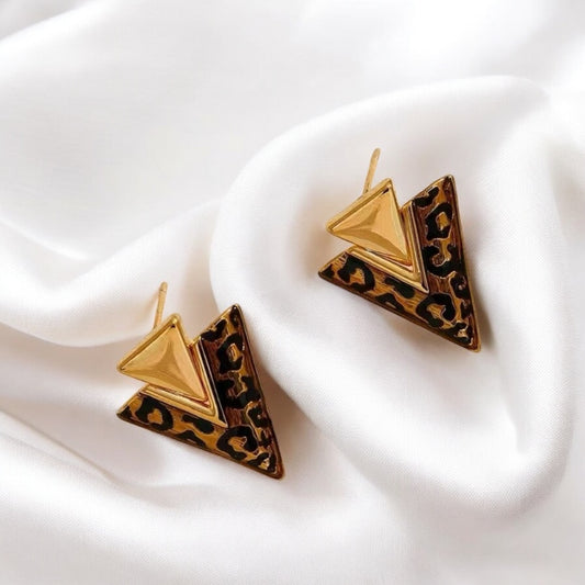 AretesTriangularesDoradosconEstampadoAnimalPrint