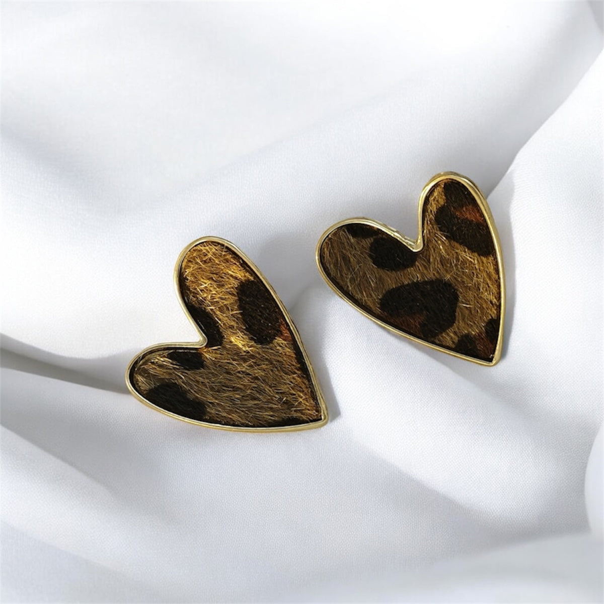 AretesdeCorazonconEstampadoAnimalPrint1