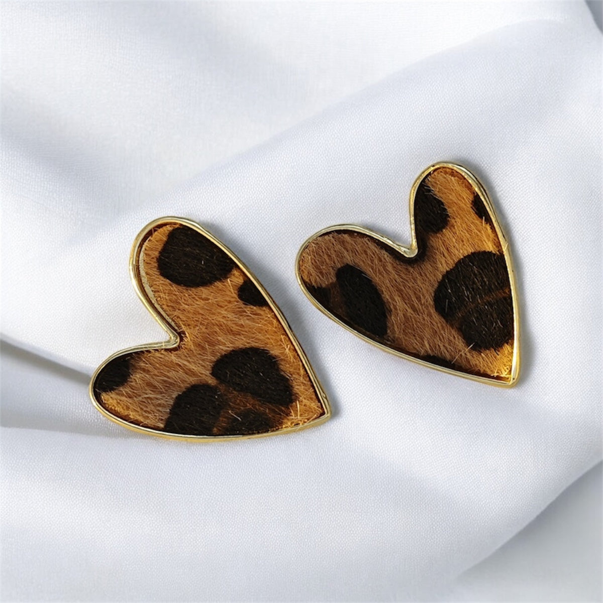 AretesdeCorazonconEstampadoAnimalPrint2