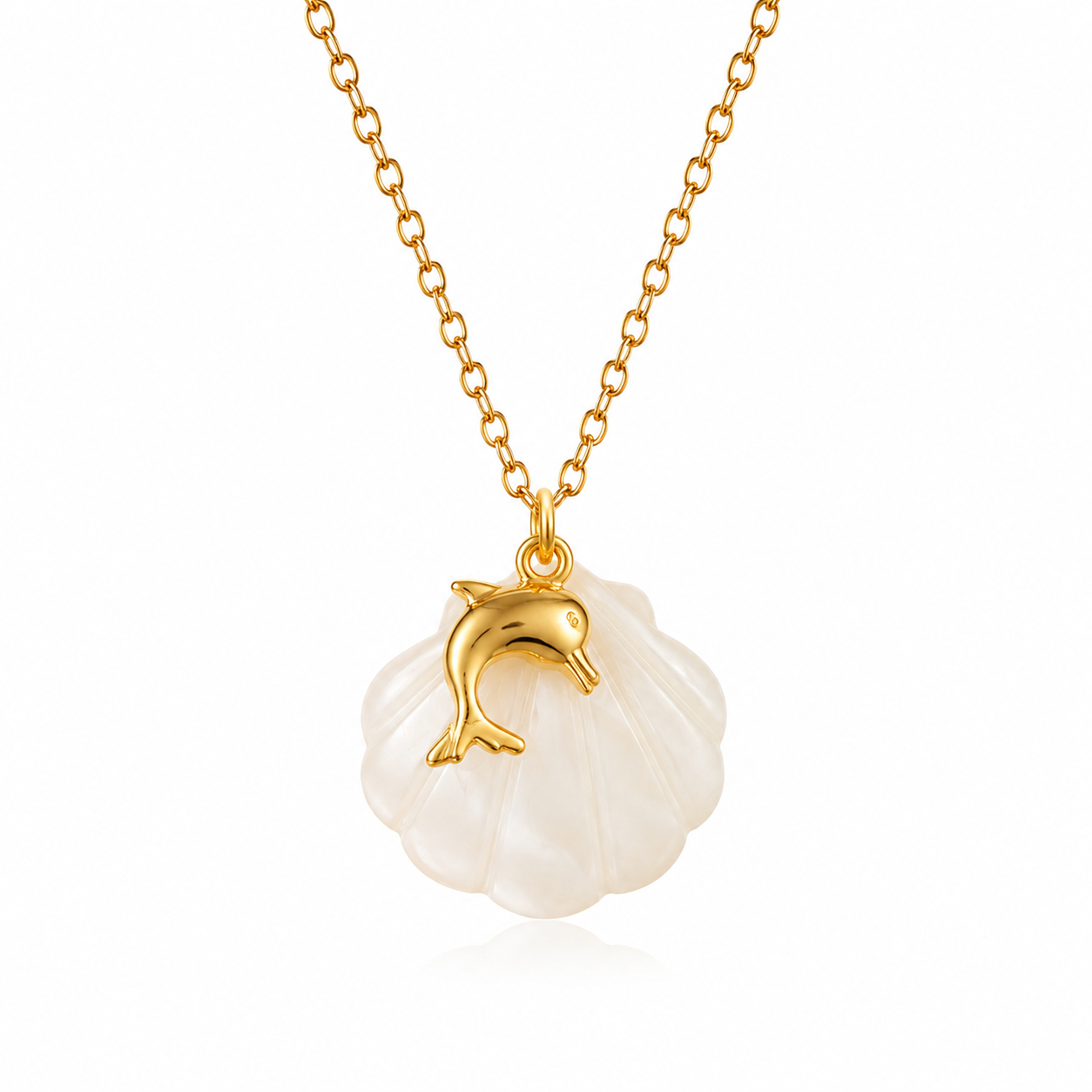 Cadena Dorada con Charm de Delfín Dorada