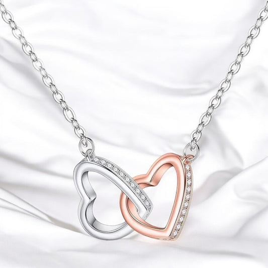 Cadena en Plata 925 con Corazones Entrelazados en Dos Tonos – Un Símbolo de Amor y Unión