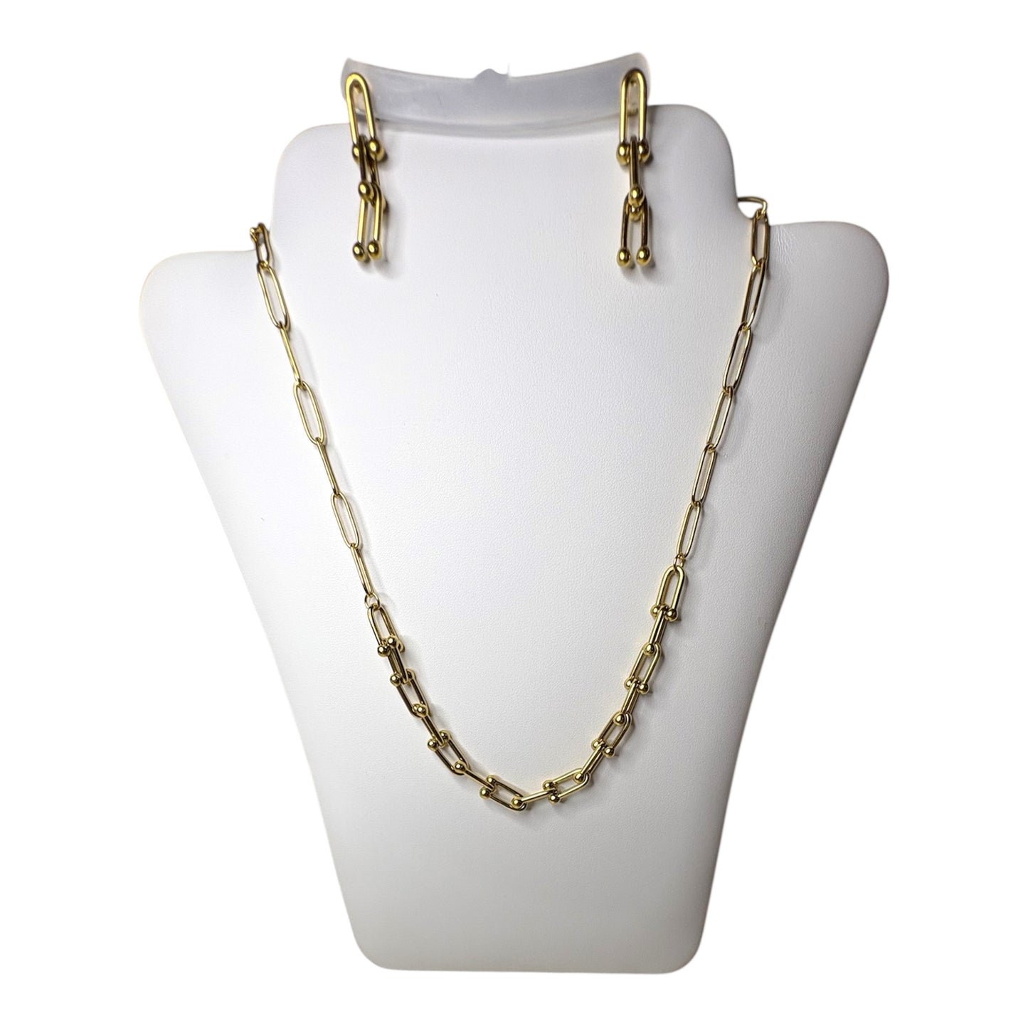 Set de Cadena y Aretes Dorados con Eslabones Modernos en Stainless Steel