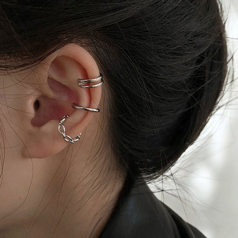 Set de Ear Cuff Plateado con Diseno Moderno en Stainless Steel
